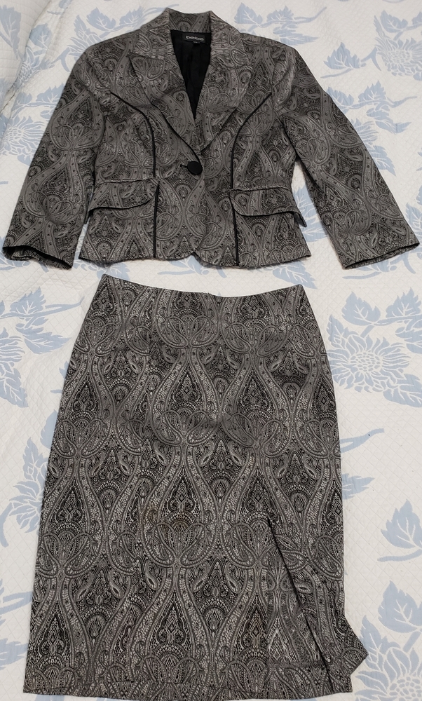 Bebe gray skirt suit